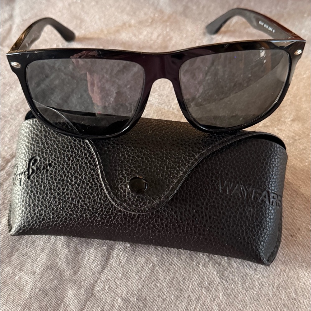Ray-Ban Black Sunglasses with Case